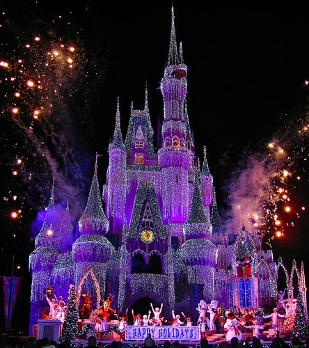 Disney Worlds Christmas Party - start the holidays early #disneyworldchristmas #wdw #disneyxmasparty