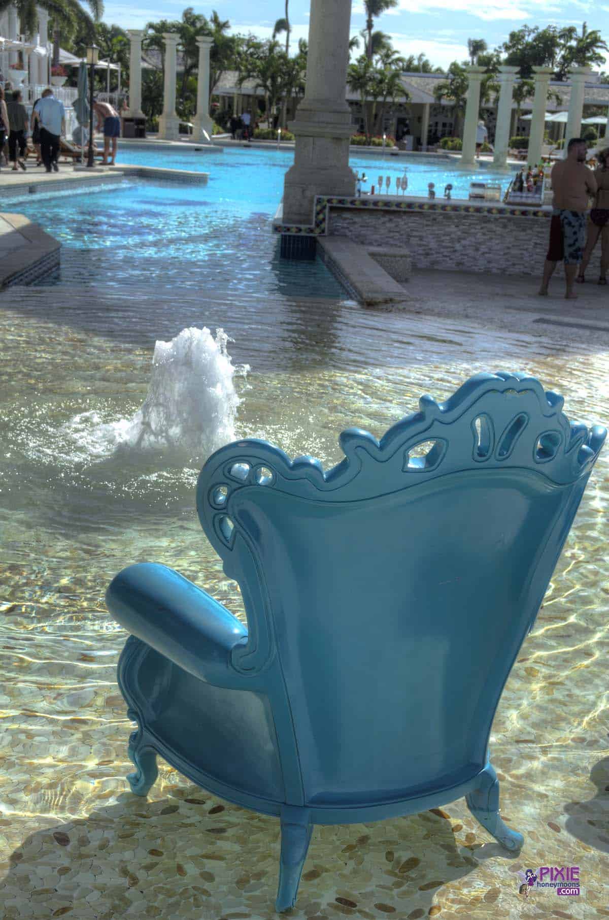 Best All-Inclusive in Nassau. Mouse Chat goes to the Bahamas #allinclusive #destinationwedding #honeymoon