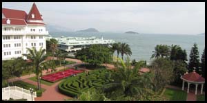 Hong Kong Disneyland Hotel