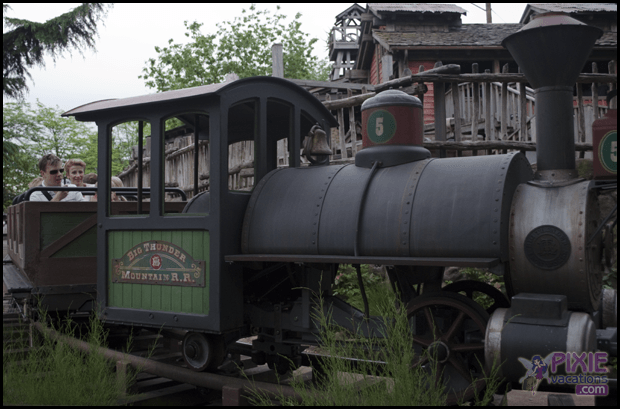 thunder mountain train disney