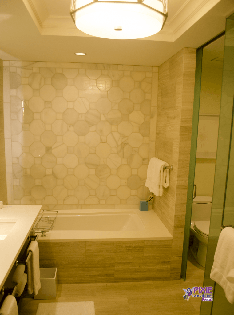 four-seasons-resort-orlando-bathroom