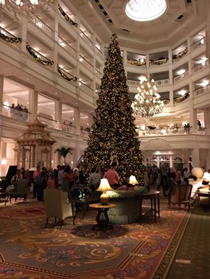 Merry Christmas from Mouse Chat – Let’s avoid some crowds at WDW